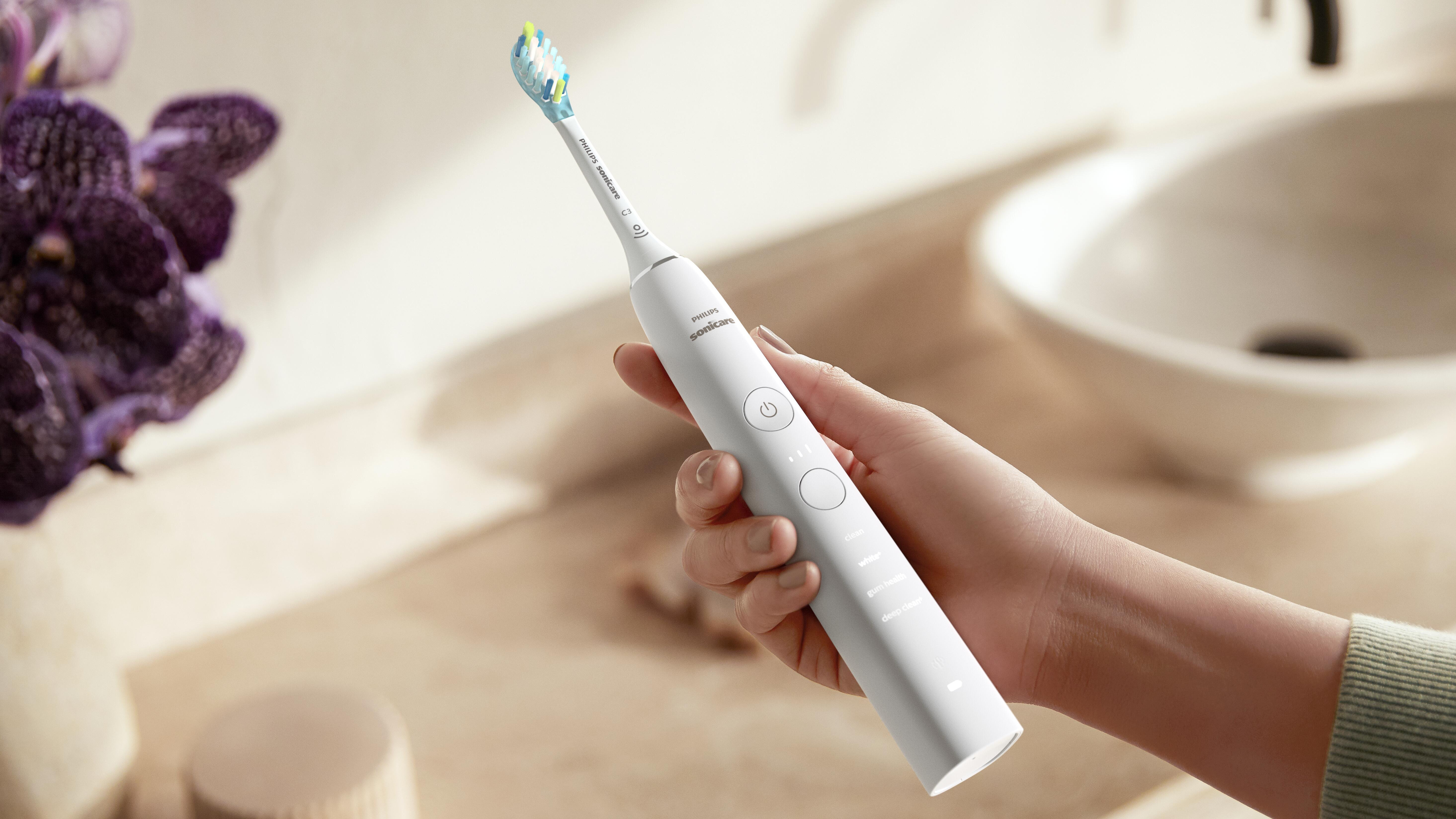 Czy elektryczne szczoteczki soniczne to tylko wymysł marketingowy? Poznaj wady i zalety